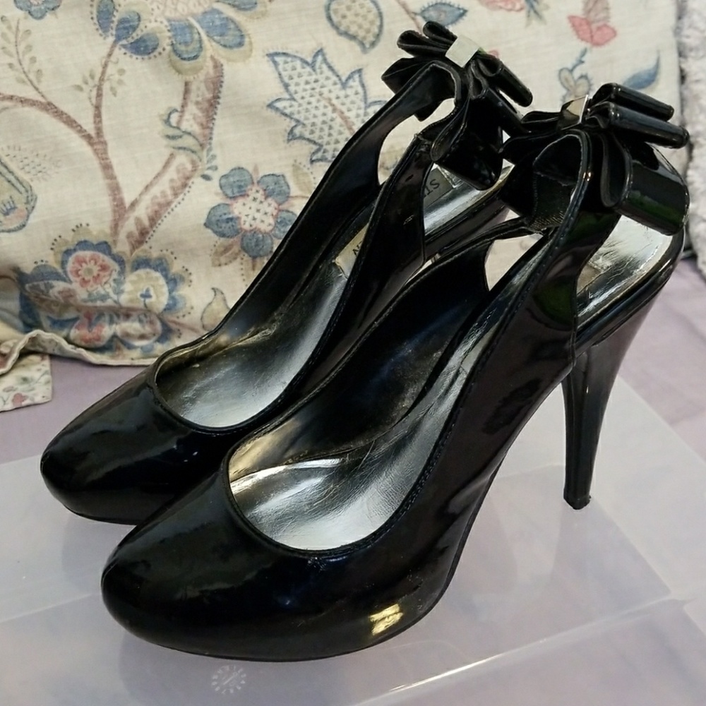 Heels - Picture 4 of 4